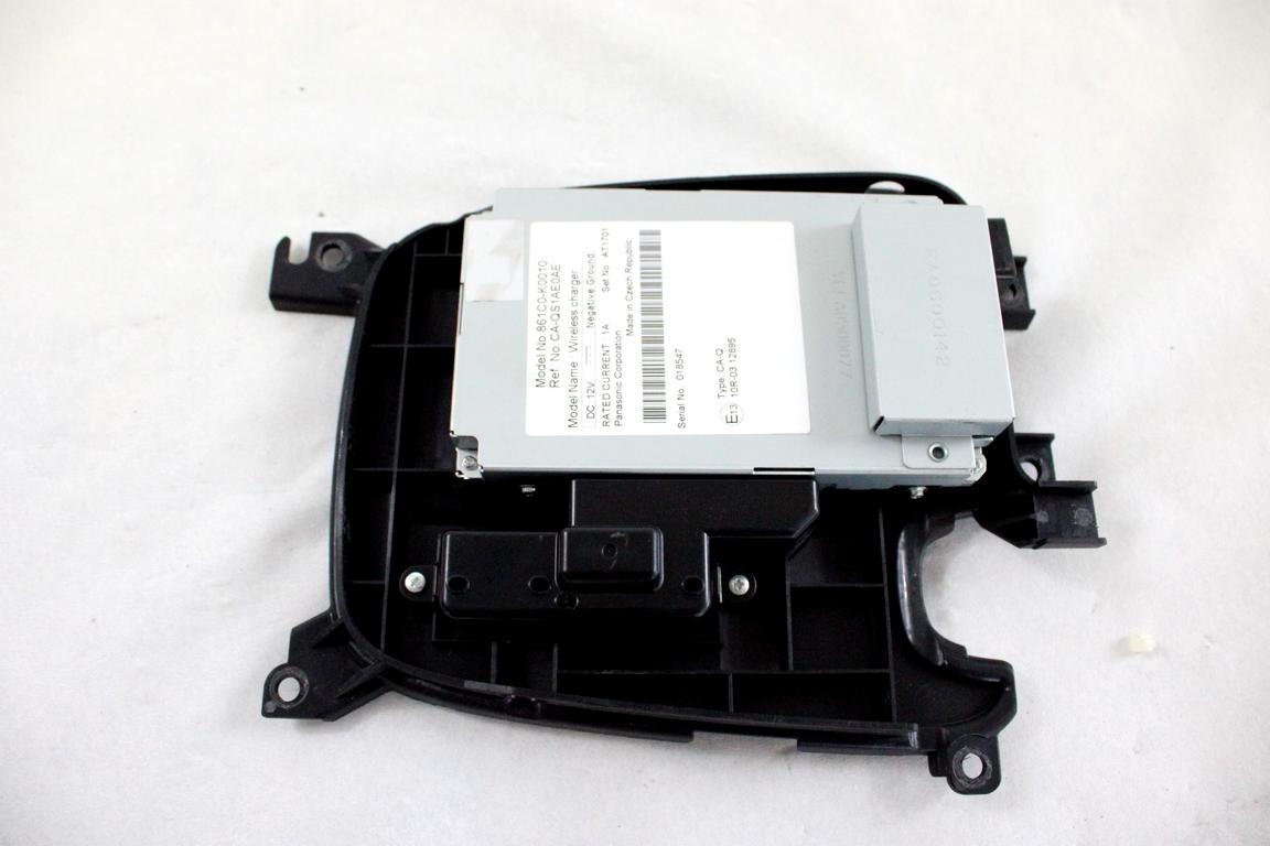 861C0-K0010 BASE RICARICA WIRELESS BATTERIA TELEFONO TOYOTA YARIS P21 1.5 I 68KW AUT 5P (2021) RICAMBIO USATO