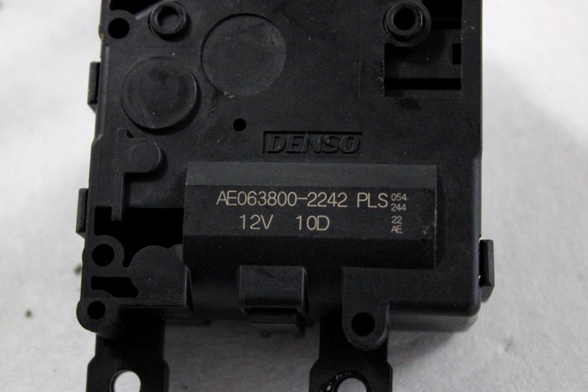 AE063800-2242 MOTORINO SCATOLA RISCALDAMENTO TOYOTA YARIS P21 1.5 I 68KW AUT 5P (2021) RICAMBIO USATO