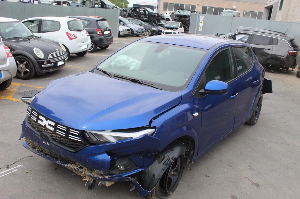 DACIA SANDERO 1.0 B 67KW AUT 5P (2023) RICAMBI IN MAGAZZINO