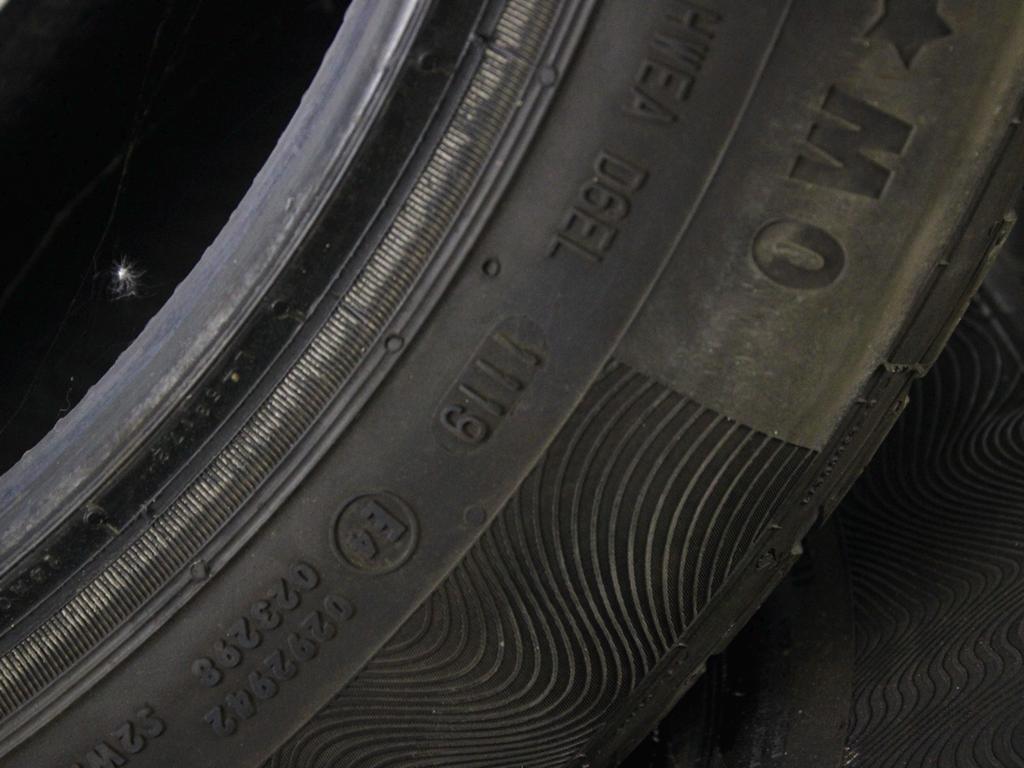 225/55 R17 97Y CONTINENTAL CONTIPREMIUMCONTACT 5 7,61MM A1119 PNEUMATICI ESTIVI (QUANTITA' 4 GOMME)