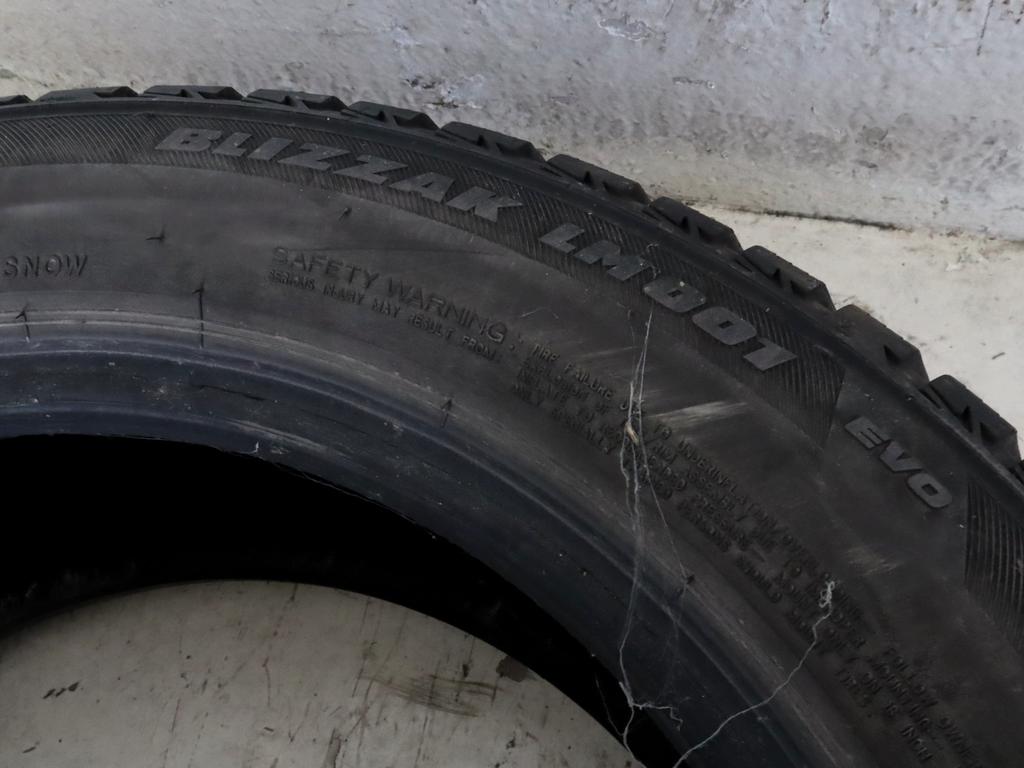 205/55 R16 91H BRIDGESTONE BLIZZAK LM001 6,49MM A2118 PNEUMATICI INVERNALI M+S (QUANTITA' 4 GOMME)