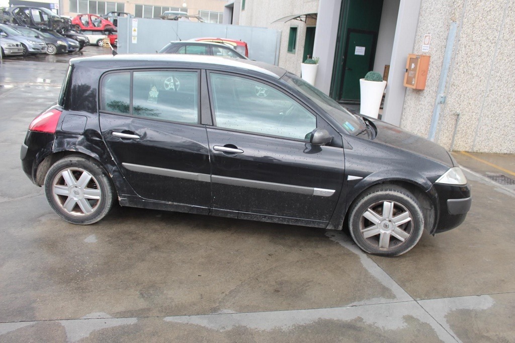 RENAULT MEGANE 1.5 D 60KW 5M 5P (2003) RICAMBI IN MAGAZZINO