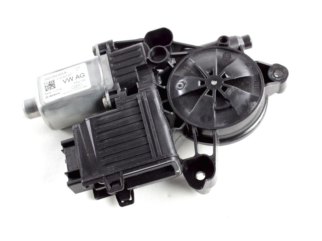 2QD959405B MOTORINO ALZA-VETRO ALZA-CRISTALLO PORTA ANTERIORE SINISTRA VOLKSWAGEN POLO 1.0 M 66KW 6M 5P (2021) RICAMBIO USATO 0130822695