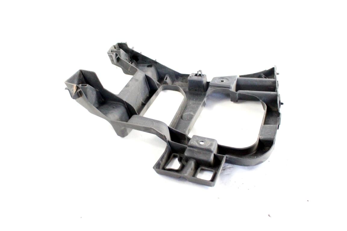 9681048580 SUPPORTO PARAURTI POSTERIORE LATO DESTRO CITROEN C5 SW 1.6 D 84KW 5M 5P (2015) RICAMBIO USATO