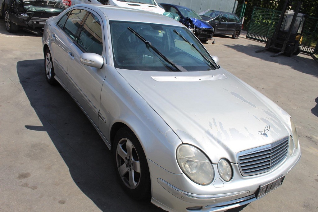 MERCEDES CLASSE E 270 W211 2.7 D 130KW AUT 4P (2004) RICAMBI IN MAGAZZINO