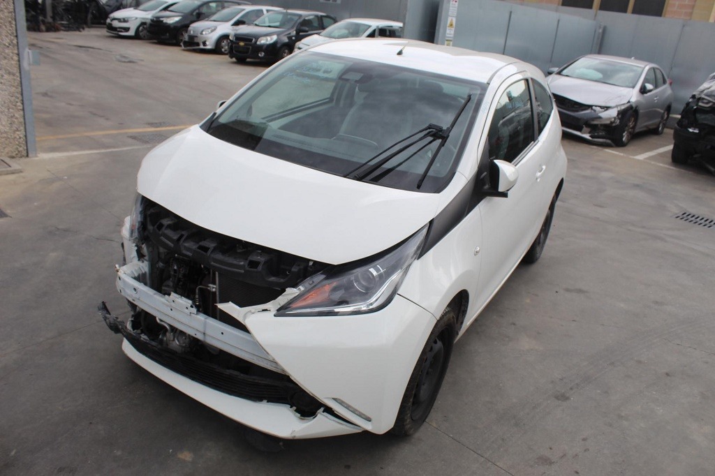 TOYOTA AYGO 1.0 B 51KW 5M 3P (2017) RICAMBI IN MAGAZZINO 