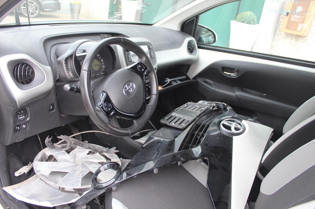 TOYOTA AYGO 1.0 B 51KW 5M 3P (2017) RICAMBI IN MAGAZZINO 