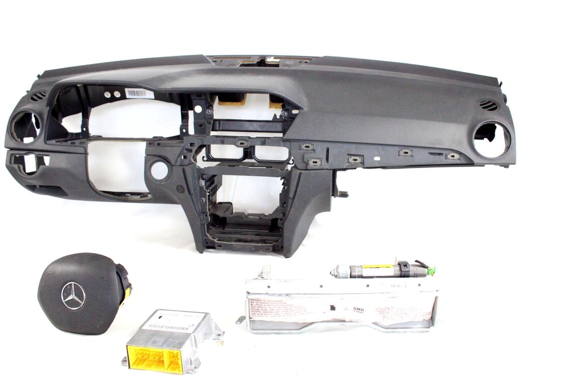 A2049012704 KIT AIRBAG MERCEDES CLASSE C 180 W204 SW 2.2 D 88KW AUT 5P (2013) RICAMBIO USATO CON CENTRALINA AIRBAG, AIRBAG VOLANTE GUIDATORE, AIRBAG PASSEGGERO, AIRBAG GINOCCHIA, CRUSCOTTO 24686031029116 2078603902 2048601902