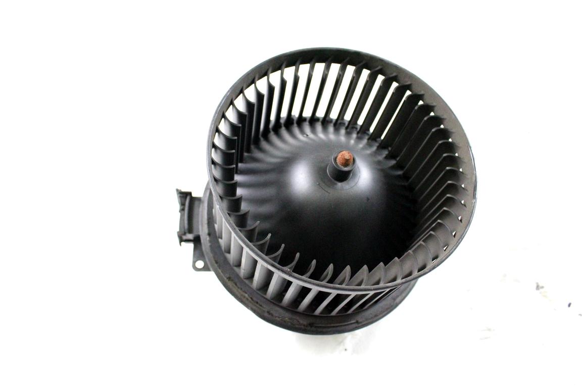 8E2H-18456-AB MOTORINO VENTOLA VENTILAZIONE ABITACOLO FORD FIESTA 1.5 D 55KW 5M 5P (2016) RICAMBIO USATO 0130115551