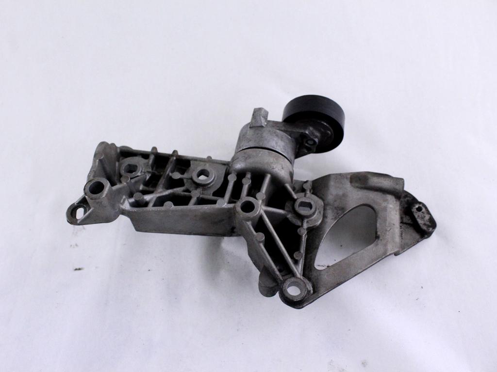 8200393718 SUPPORTO PULEGGIA TENDICINGHIA RENAULT MEGANE 1.5 D 60KW 5M 5P (2003) RICAMBIO USATO