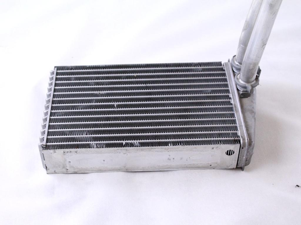 7701208323 TERMOSCAMBIATORE RISCALDAMENTO RENAULT MEGANE 1.5 D 60KW 5M 5P (2003) RICAMBIO USATO