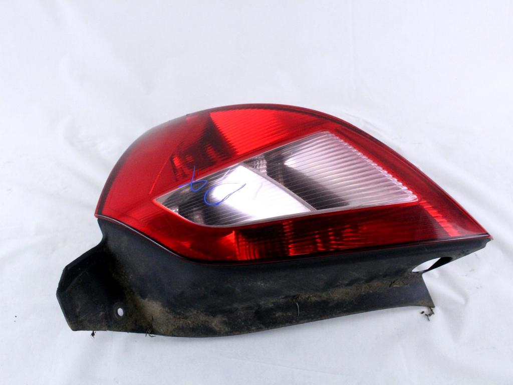 8200073237 FARO FANALE POSTERIORE DESTRO RENAULT MEGANE 1.5 D 60KW 5M 5P (2003) RICAMBIO USATO