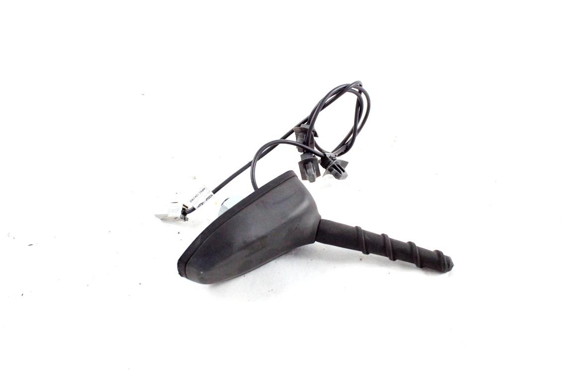 962001H010 ANTENNA AUTORADIO KIA CEE'D SW 1.6 D 85KW 6M 5P (2011) RICAMBIO USATO