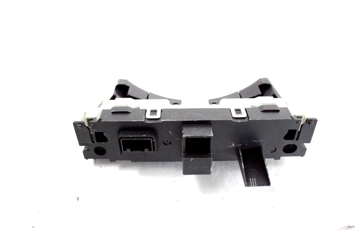 83950-52160 DISPLAY INDICATORE SEGNALAZIONE CINTURE DI SICUREZZA SUBARU TREZIA 1.4 D 66KW AUT 5P (2011) RICAMBIO USATO