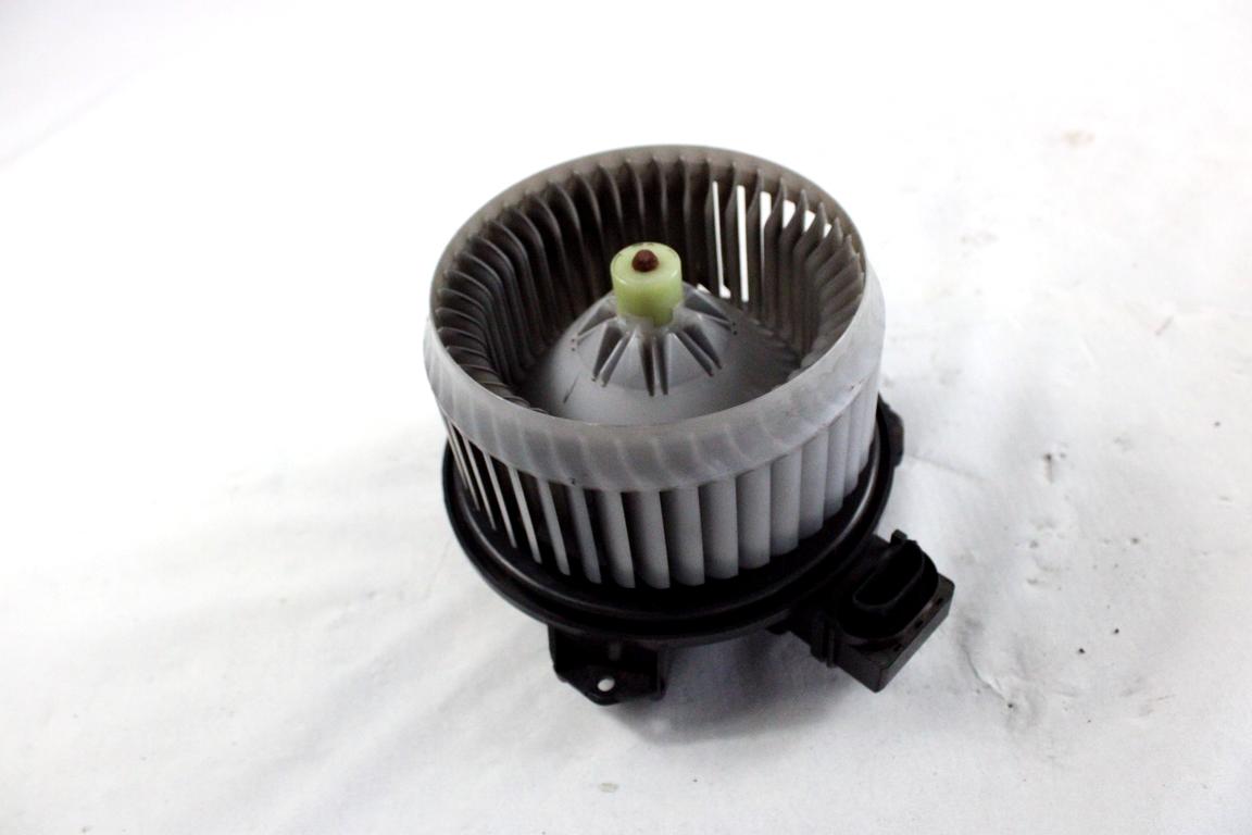 87103-52141 MOTORINO VENTOLA VENTILAZIONE ABITACOLO SUBARU TREZIA 1.4 D 66KW AUT 5P (2011) RICAMBIO USATO