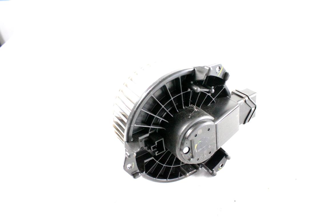 87103-52141 MOTORINO VENTOLA VENTILAZIONE ABITACOLO SUBARU TREZIA 1.4 D 66KW AUT 5P (2011) RICAMBIO USATO