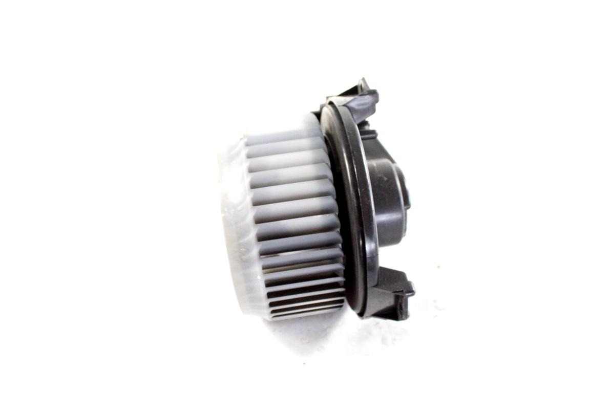 87103-52141 MOTORINO VENTOLA VENTILAZIONE ABITACOLO SUBARU TREZIA 1.4 D 66KW AUT 5P (2011) RICAMBIO USATO