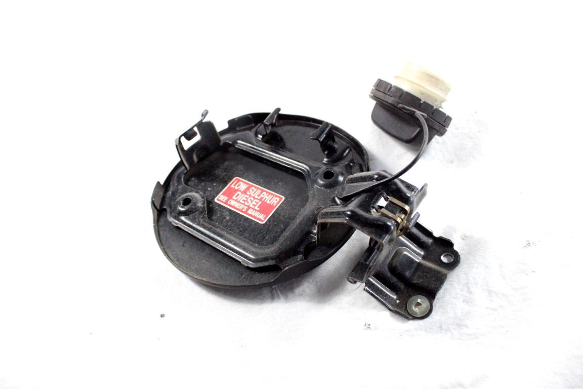 77350-52170 SPORTELLO CARBURANTE CON TAPPO SUBARU TREZIA 1.4 D 66KW AUT 5P (2011) RICAMBIO USATO