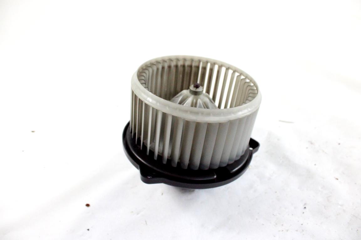 8710302080 MOTORINO VENTOLA VENTILAZIONE ABIATCOLO TOYOTA AVENSIS SW 2.2 D 110KW 6M 5P (2008) RICAMBIO USATO