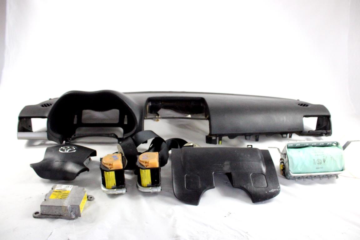 89170-05220 KIT AIRBAG TOYOTA AVENSIS SW 2.2 D 110KW 6M 5P (2008) RICAMBIO USATO CON PRETENSIONATORI CINTURE DI SICUREZZA, CENTRALINA AIRBAG, AIRBAG VOLANTE GUIDATORE, AIRBAG PASSEGGERO, AIRBAG GINOCCHIA 45130-05112-A 73210-05051 73220-05051 7390005010B0 