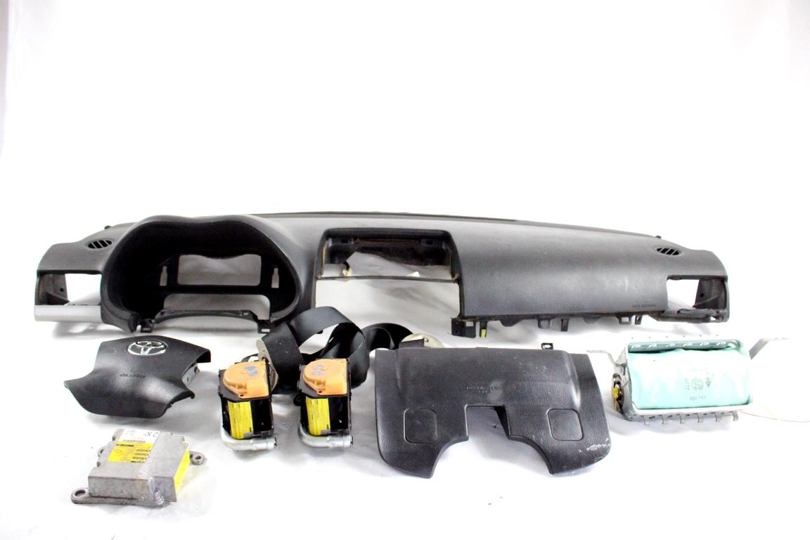 89170-05220 KIT AIRBAG TOYOTA AVENSIS SW 2.2 D 110KW 6M 5P (2008) RICAMBIO USATO CON PRETENSIONATORI CINTURE DI SICUREZZA, CENTRALINA AIRBAG, AIRBAG VOLANTE GUIDATORE, AIRBAG PASSEGGERO, AIRBAG GINOCCHIA 45130-05112-A 73210-05051 73220-05051 7390005010B0 