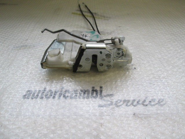 CENTRALNI ZAKLEP SPREDNJIH VRAT  OEM N. 71768288 ORIGINAL REZERVNI DEL FIAT SEDICI FY (2006 - 4/2009) DIESEL LETNIK 2008