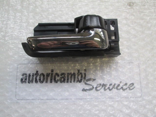 NOTRANJA KLJUKA  OEM N. 71743443 ORIGINAL REZERVNI DEL FIAT SEDICI FY (2006 - 4/2009) DIESEL LETNIK 2008