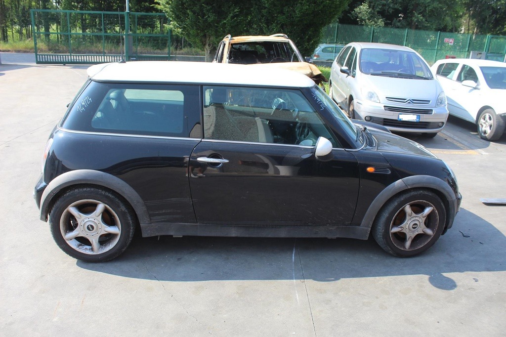 MINI COOPER R50 1.6 B 85KW 5M 3P (2001) RICAMBI IN MAGAZZINO