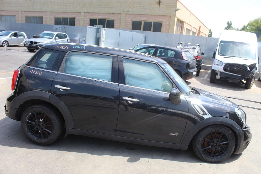 MINI COUNTRYMAN COOPER S R60 D 1.6 B 4X4 135KW 6M 5P (2011) RICAMBI IN MAGAZZINO