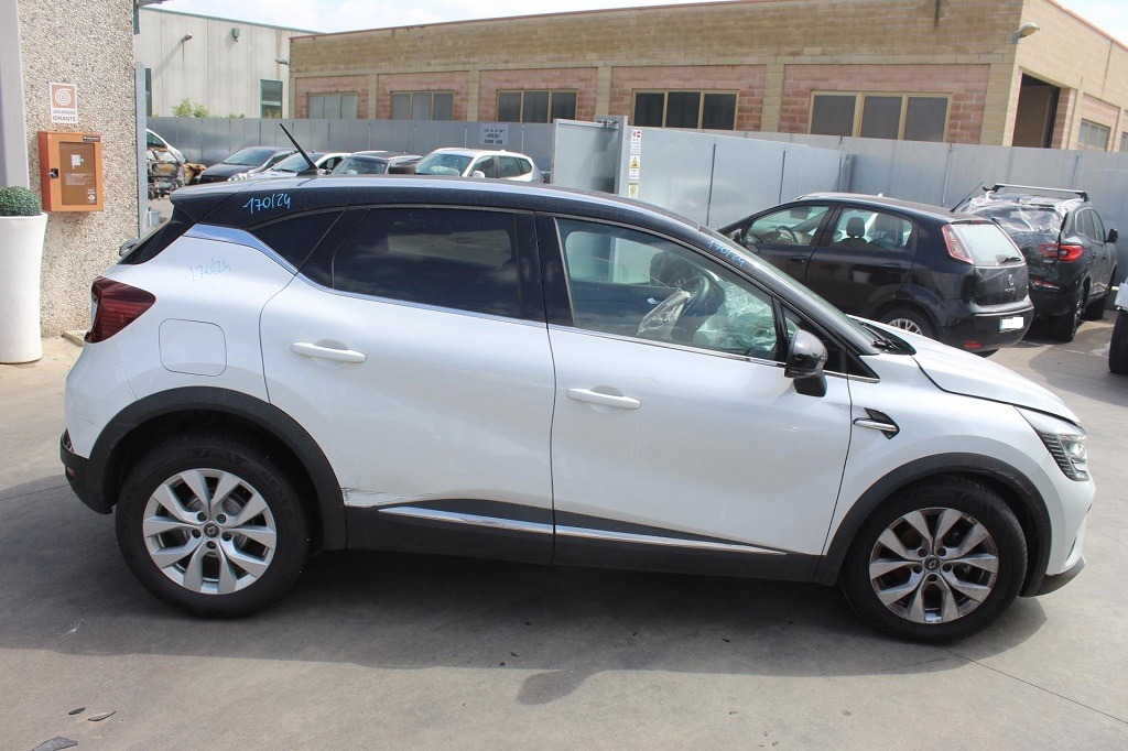 RENAULT CAPTUR 1.0 G 74KW 6M 5P (2021) RICAMBI IN MAGAZZINO