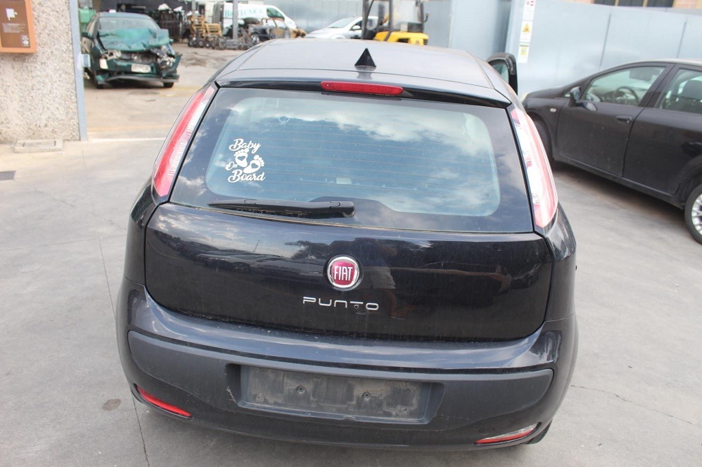 FIAT PUNTO EVO 1.2 B 51KW 5M 3P (2011) RICAMBI USATI AUTO IN PIAZZALE