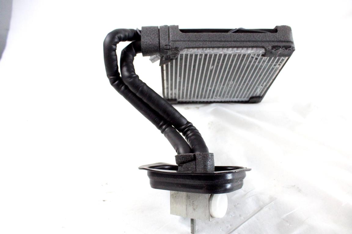 2393446 EVAPORATORE RADIATORE CLIMATIZZATORE CLIMA A/C FORD PUMA 1.0 I 92KW AUT 5P (2022) RICAMBIO USATO H1BH-19849-AA