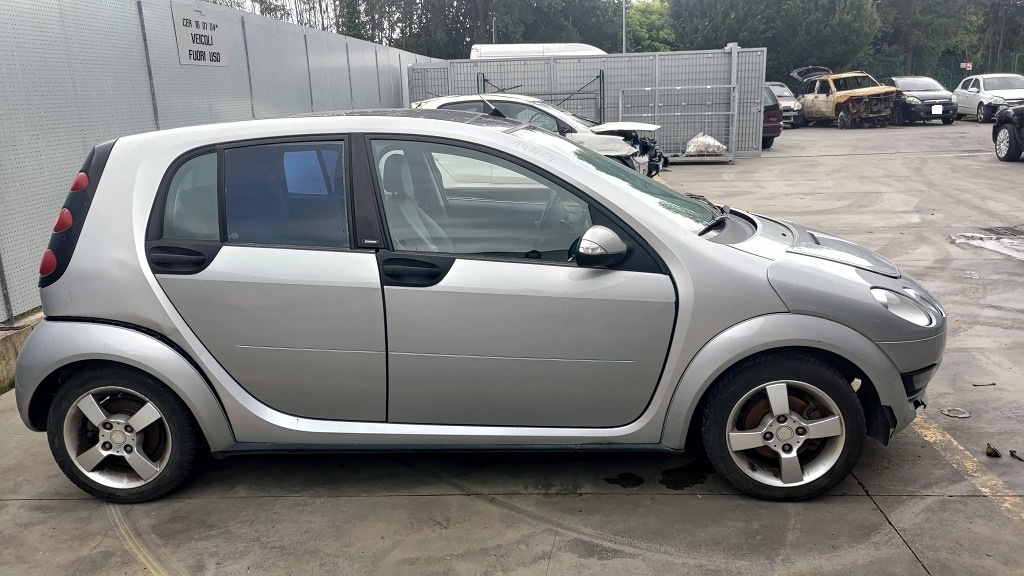 SMART FORFOUR 1.1 B 55KW 5M 5P (2005) RICAMBI USATI AUTO IN PIAZZALE 