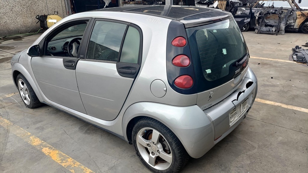 SMART FORFOUR 1.1 B 55KW 5M 5P (2005) RICAMBI USATI AUTO IN PIAZZALE 