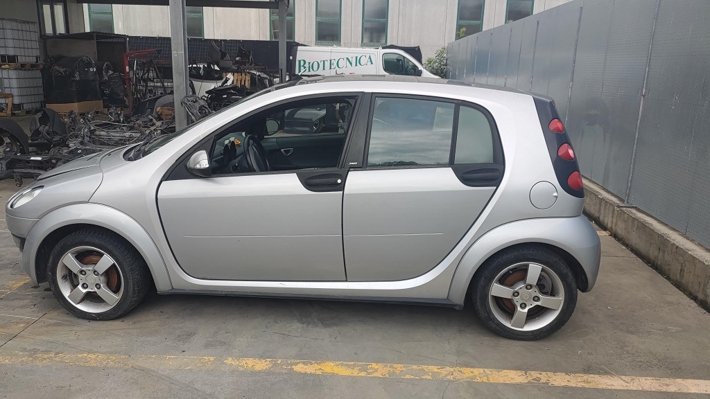 SMART FORFOUR 1.1 B 55KW 5M 5P (2005) RICAMBI USATI AUTO IN PIAZZALE 