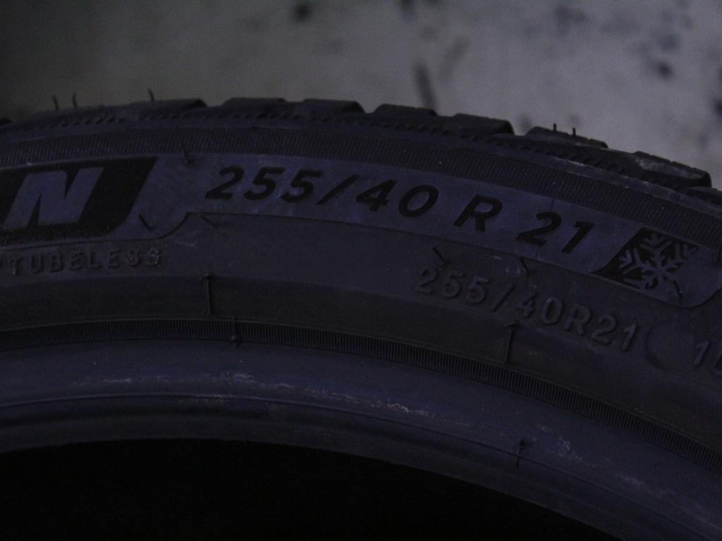 255/40 R21 102V MICHELIN PILOT ALPIN 5 8,55MM A2222 PNEUMATICO INVERNALI M+S (QUANTITA' 2 GOMME)