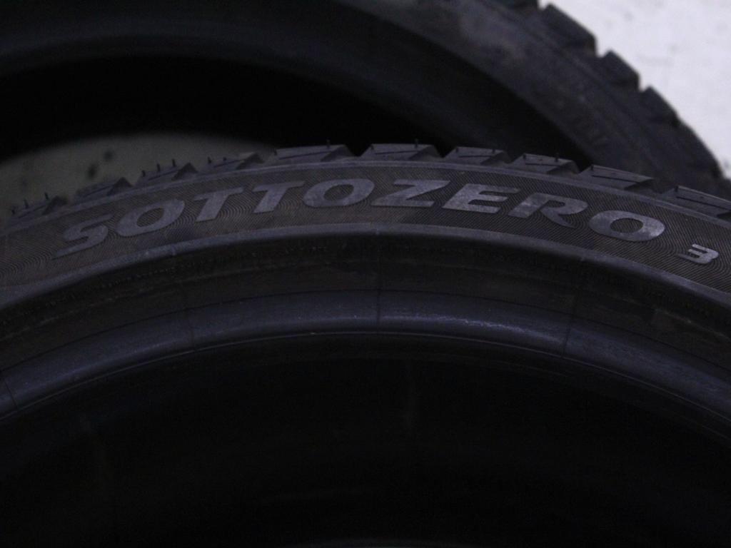 255/35 R19 96H PIRELLI SOTTOZERO 3 8,67MM A2621 A3722 PNEUMATICI INVERNALI M+S (QUANTITÀ 2 GOMME)