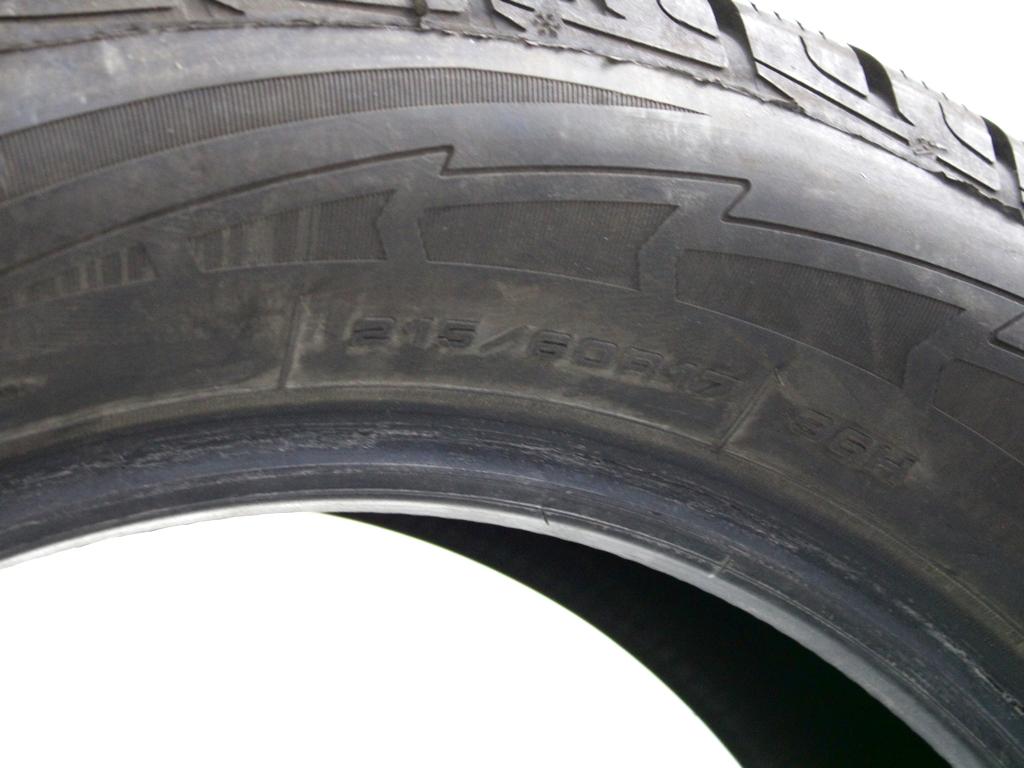 215/60 R17 96H GOODYEAR ULTRAGRIP PERFORMANCE SUV 8,02MM 8,27MM A2621 PNEUMATICI INVERNALI M+S (QUANTITA' 2 GOMME)