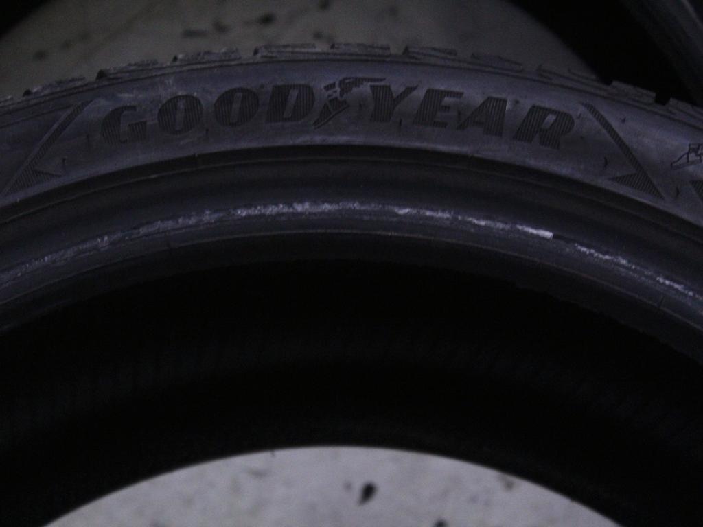 195/45 R16 84V GOODYEAR ULTRAGRIP PERFORMANCE+ 8,01MM A1717 PNEUMATICI INVERNALI M+S (QUANTITA' 2 GOMME)