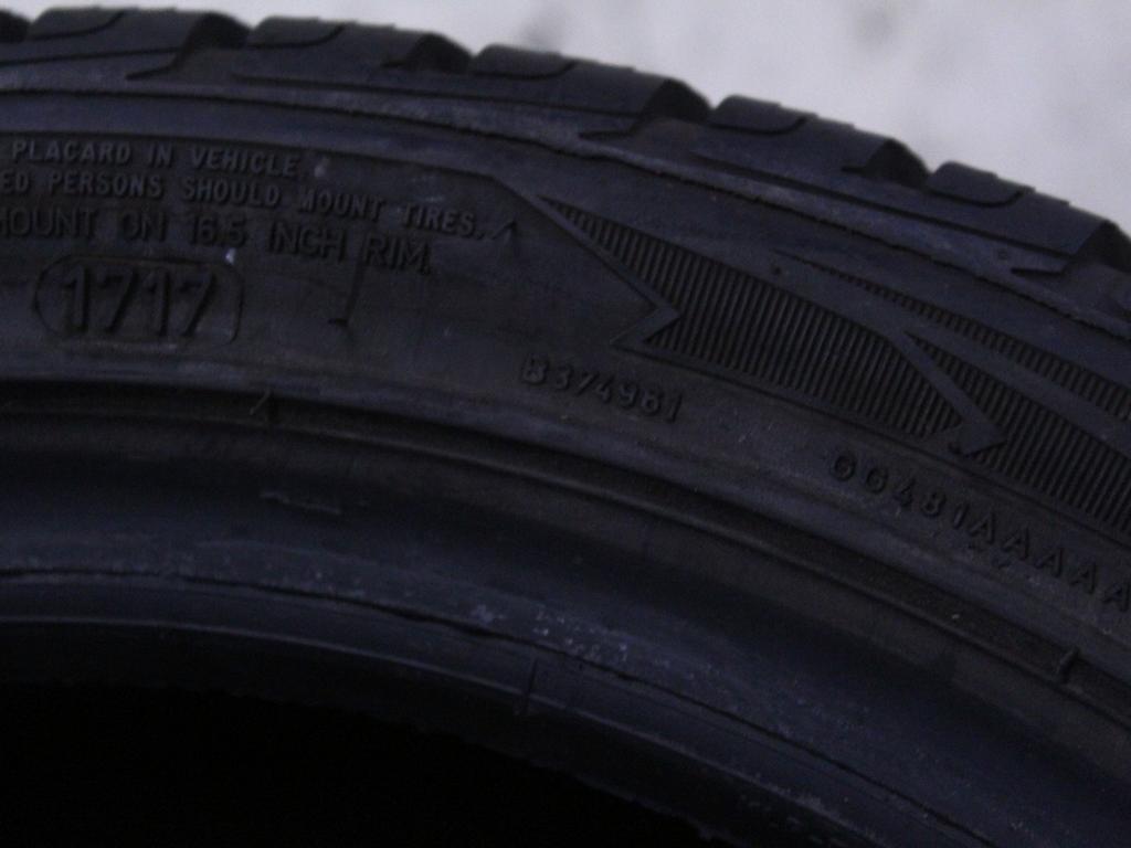 195/45 R16 84V GOODYEAR ULTRAGRIP PERFORMANCE+ 8,01MM A1717 PNEUMATICI INVERNALI M+S (QUANTITA' 2 GOMME)