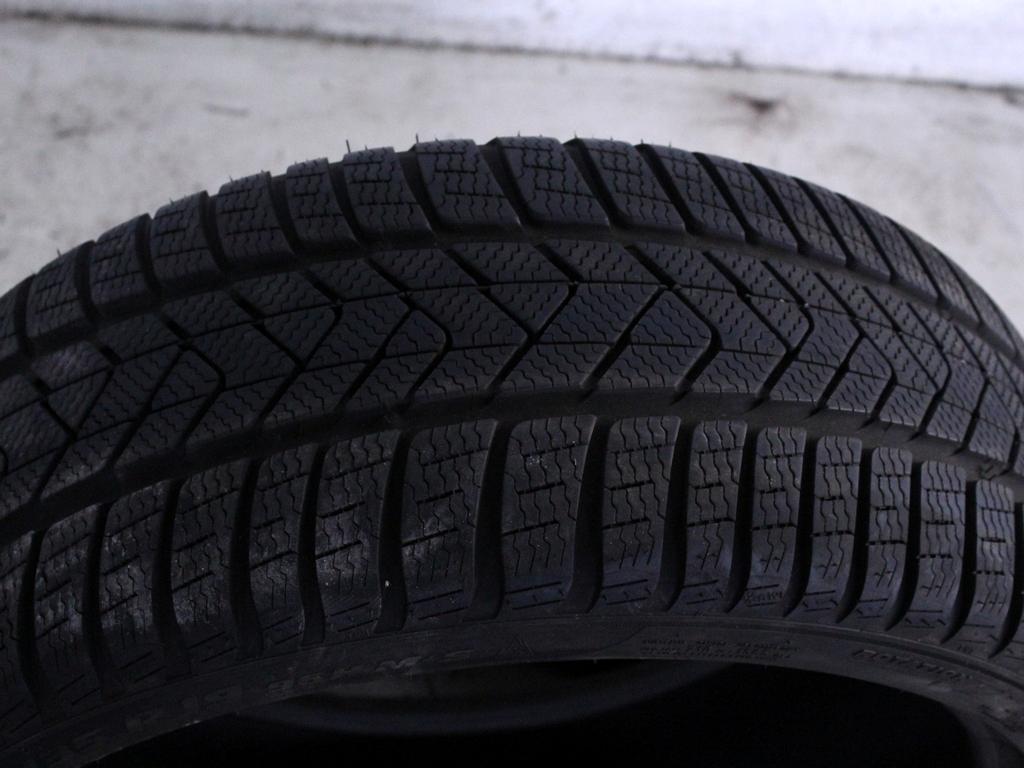 255/35 R19 96H PIRELLI SOTTOZERO 3 7,32MM A2621 PNEUMATICI INVERNALI M+S (QUANTITÀ 2 GOMME)