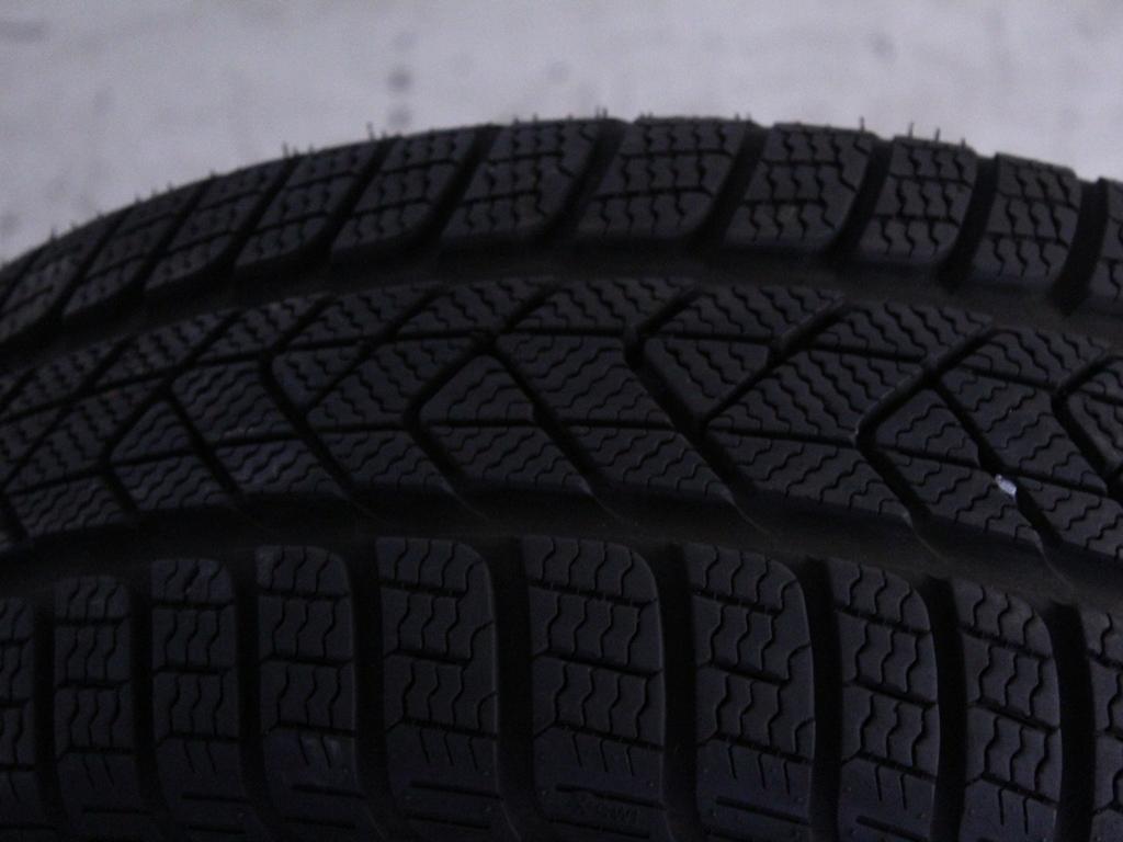 225/40 R19 93H PIRELLI WINTER SOTTOZERO 3 7,83MM A2722 PNEUMATICI INVERNALI M+S (QUANTITÀ 2 GOMME) RUNFLAT