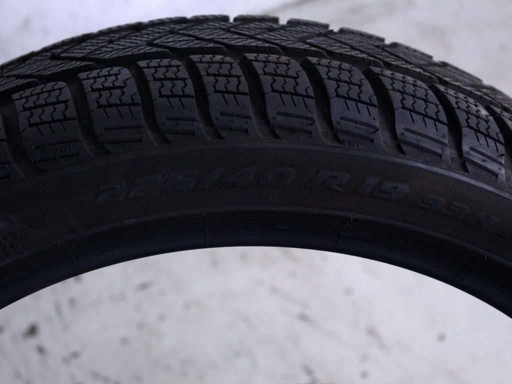 225/40 R19 93H PIRELLI WINTER SOTTOZERO 3 7,83MM A2722 PNEUMATICI INVERNALI M+S (QUANTITÀ 2 GOMME) RUNFLAT