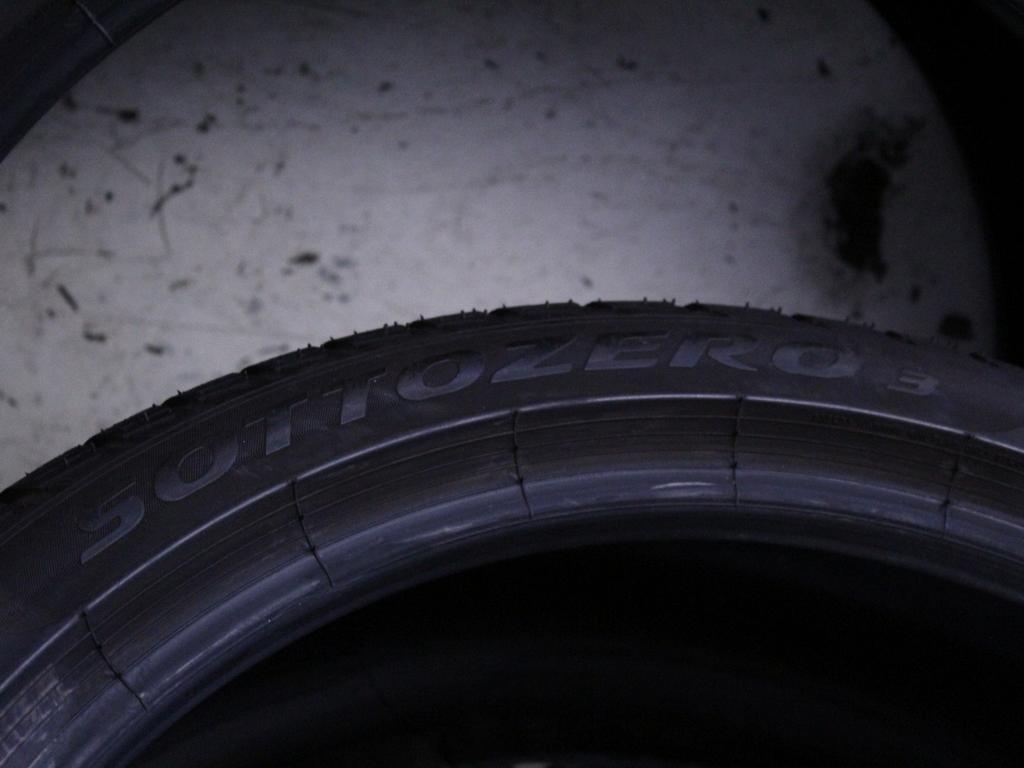 225/40 R19 93H PIRELLI SOTTOZERO 3 8,16MM A4022 PNEUMATICI INVERNALI M+S (QUANTITÀ 4 GOMME)