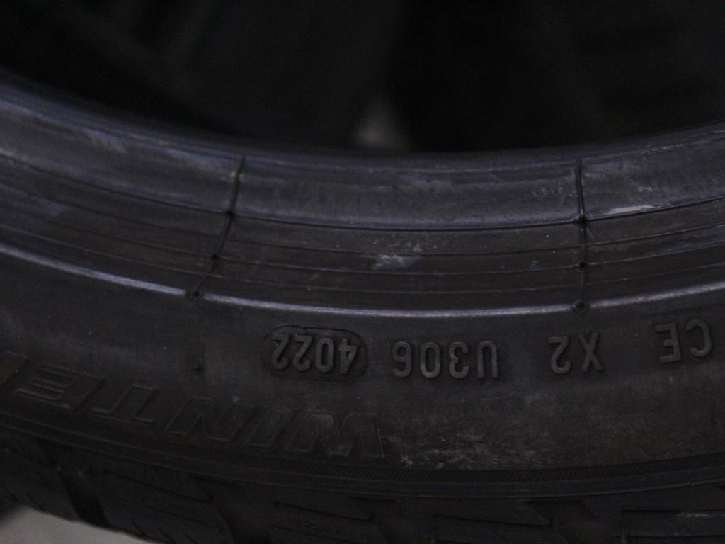 225/40 R19 93H PIRELLI SOTTOZERO 3 8,16MM A4022 PNEUMATICI INVERNALI M+S (QUANTITÀ 4 GOMME)