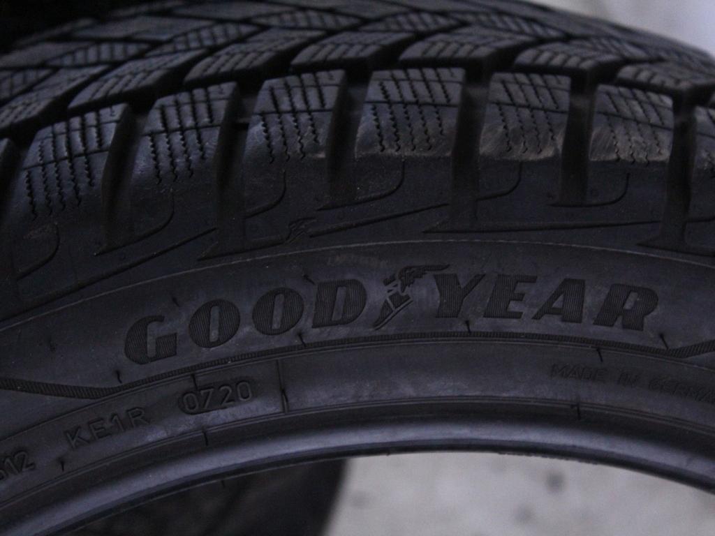 255/45 R20 105V GOODYEAR ULTRAGRIP PERFORMANCE+ 8,29MM A0720 PNEUMATICI INVERNALI M+S (QUANTITA' 4 GOMME)