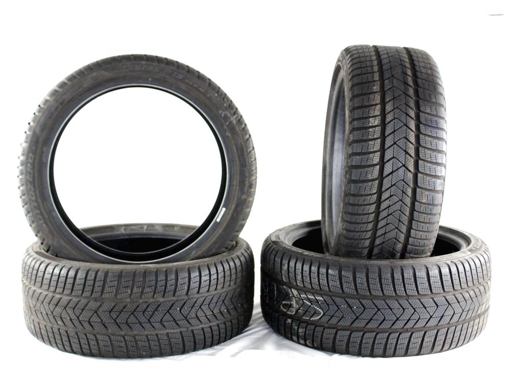 255/35 R19 96H PIRELLI SOTTOZERO 3 7,86MM 8,30MM 7,72MM 7,67MM A3222 PNEUMATICI INVERNALI M+S (QUANTITÀ 4 GOMME)