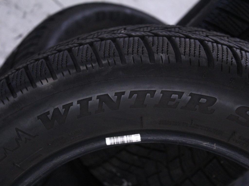 235/55 R17 103V DUNLOP WINTER SPORT 5 SUV 7,29MM A2621 PNEUMATICI INVERNALI M+S (QUANTITA' A GOMME) RICAMBIO USATO