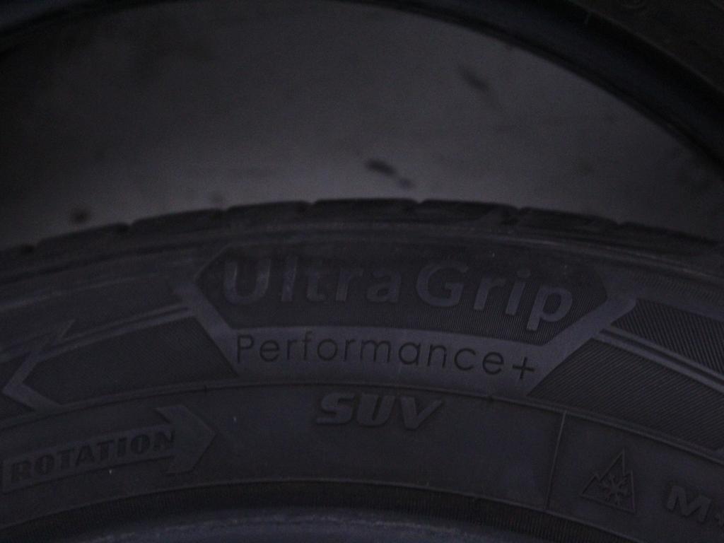 235/45 R19 99V GOODYEAR ULTRAGRIP PERFORMANCE+ SUV 8,32MM A2921 PNEUMATICI INVERNALI M+S (QUANTITA' 4 GOMME)