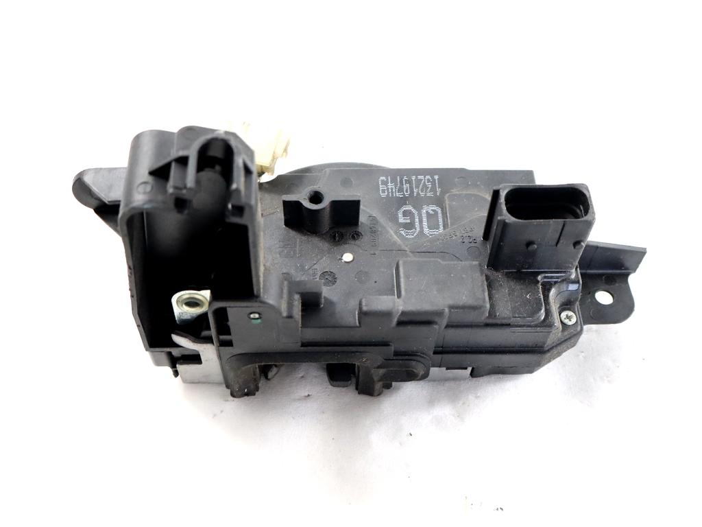 13210749 CHIUSURA SERRATURA PORTA ANTERIORE DESTRA OPEL ASTRA H SW 1.7 D 81KW 6M 5P (2010) RICAMBIO USATO